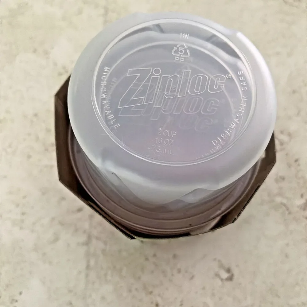 Ziploc Twist n Lock Loc 3pk Limited Edition 16oz round container red lid 817961